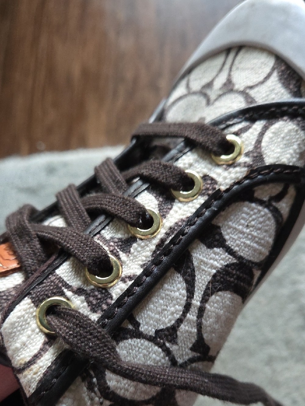Coach Brown & Ivory Barrett Canvas Signature Sneakers Size 7.5 B - Picture 13 of 15